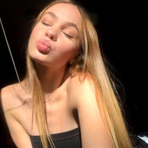 Meet your Posher, Brooke